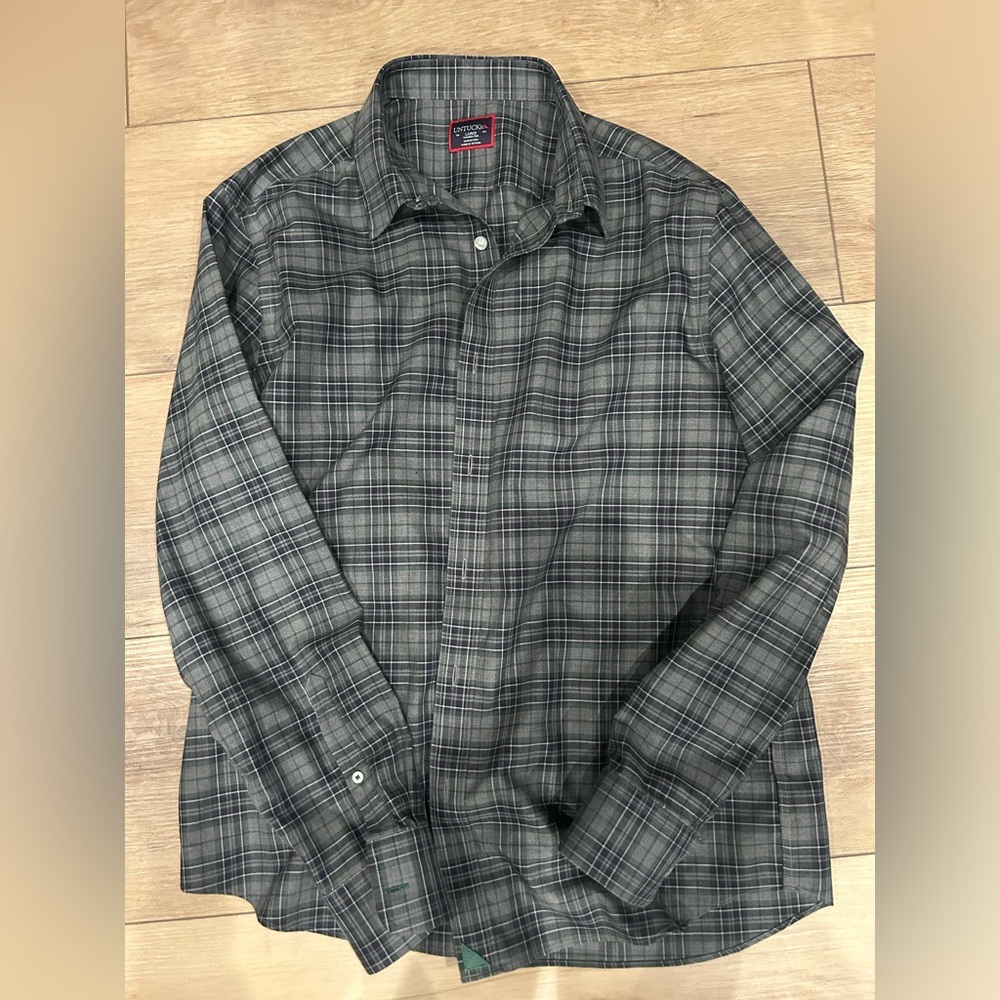 UNTUCKit Men’s Large button down plaid shirt